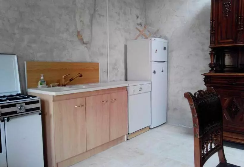 ベッドアンドブレックファースト Chambres D Hôtes    Le Clos De Gémozac