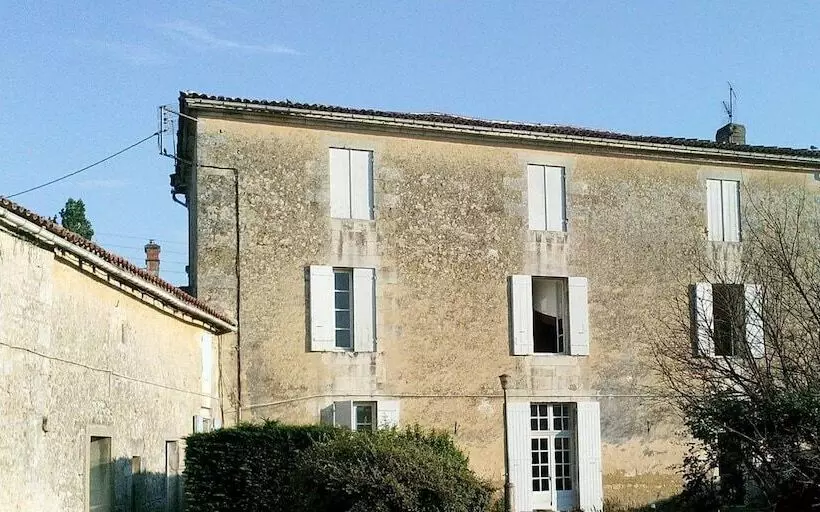 ベッドアンドブレックファースト Chambres D Hôtes    Le Clos De Gémozac
