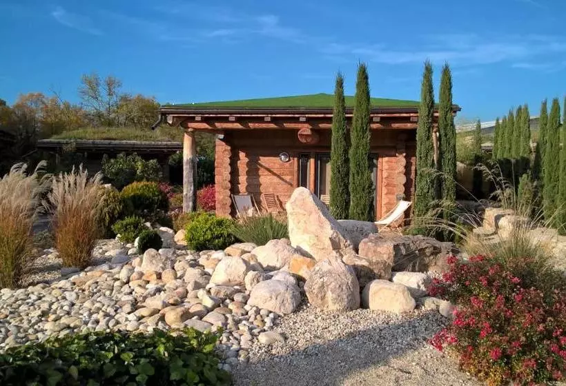 Hotelli Les Chalets De Maramour