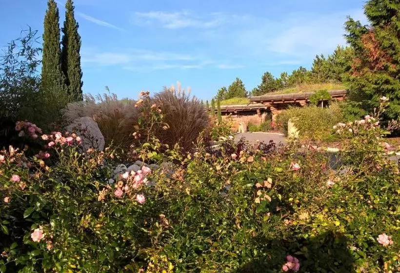 Hotelli Les Chalets De Maramour