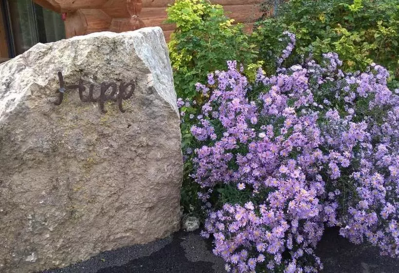 Hotelli Les Chalets De Maramour