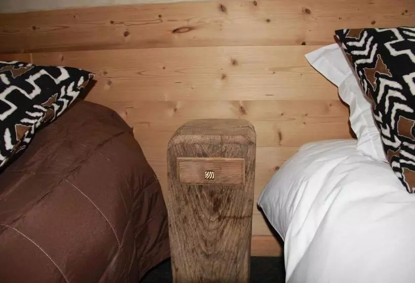 Hotelli Les Chalets De Maramour