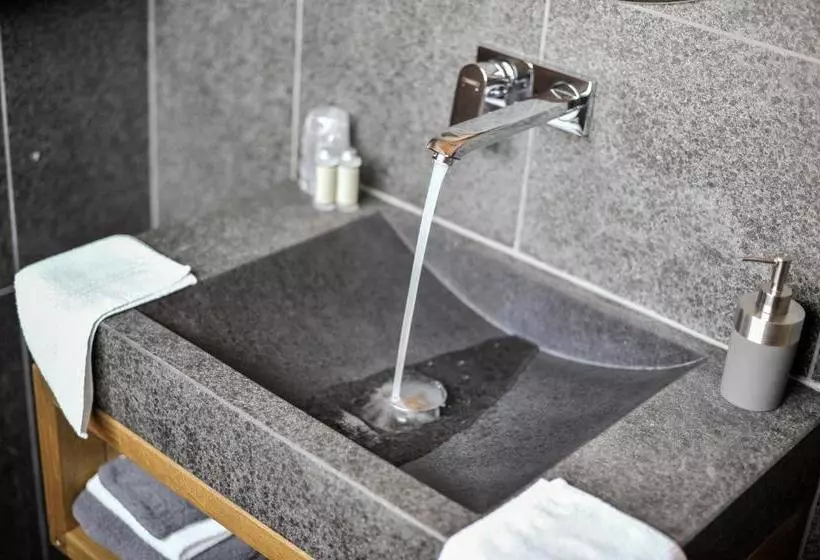 Hotelli Les Chalets De Maramour