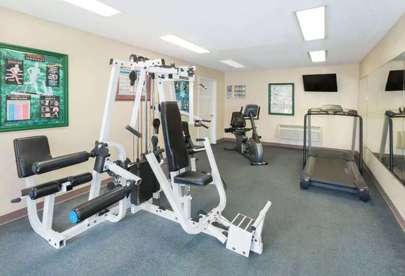 ホテル Baymont By Wyndham Valdosta At Valdosta Mall