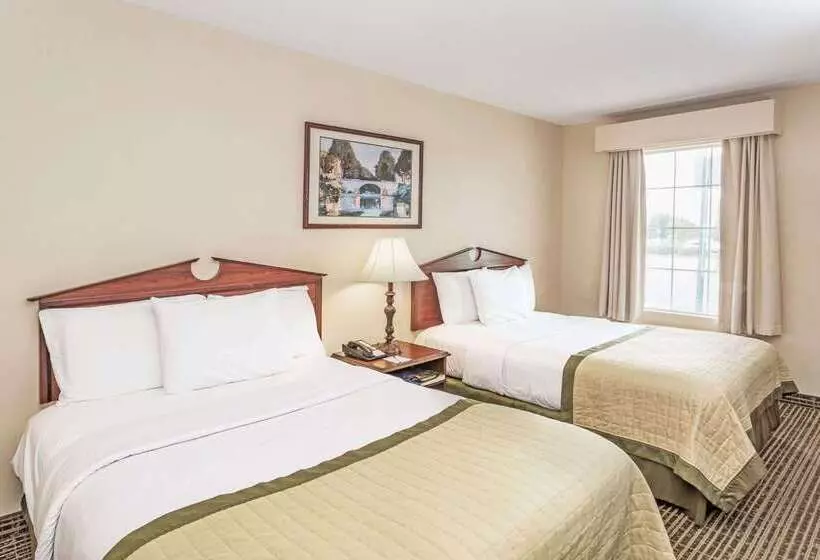 ホテル Baymont By Wyndham Valdosta At Valdosta Mall