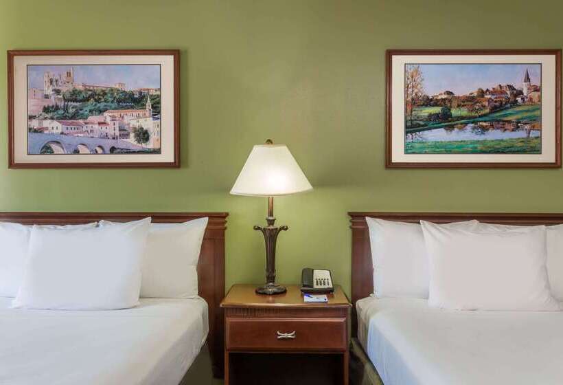 فندق Baymont By Wyndham Waycross