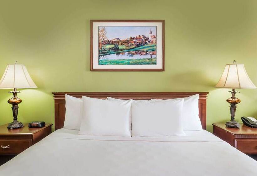 فندق Baymont By Wyndham Waycross