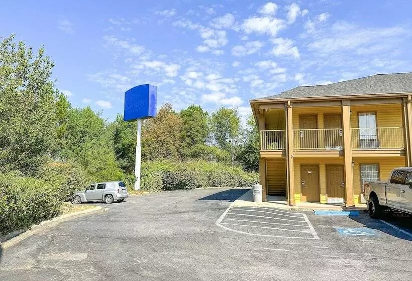 酒店 Bonita Lakes Inn By OYO Meridian