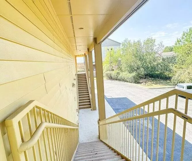 酒店 Bonita Lakes Inn By OYO Meridian