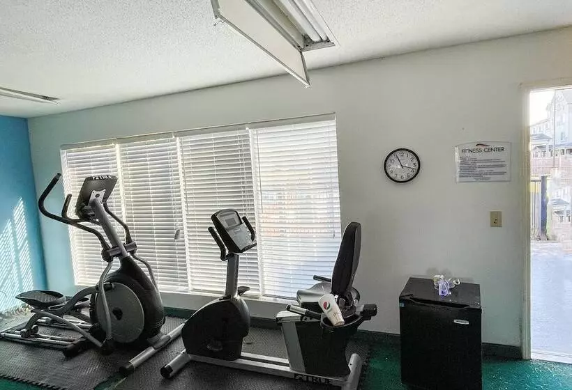 酒店 Bonita Lakes Inn By OYO Meridian