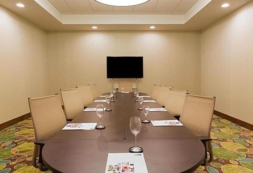 فندق Holiday Inn Express Wilkesboro By Ihg