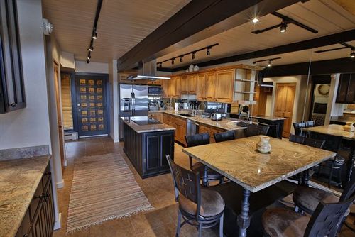 Hotel Interlude Condominiums By Laurelwood