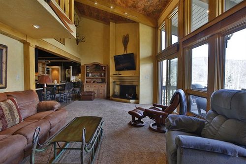 Hotel Interlude Condominiums By Laurelwood