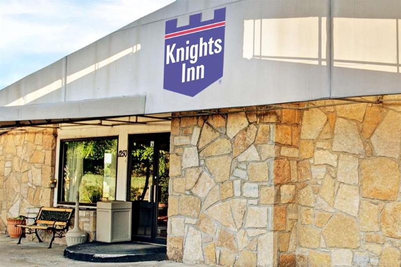 Отель Knights Inn Monroe MI