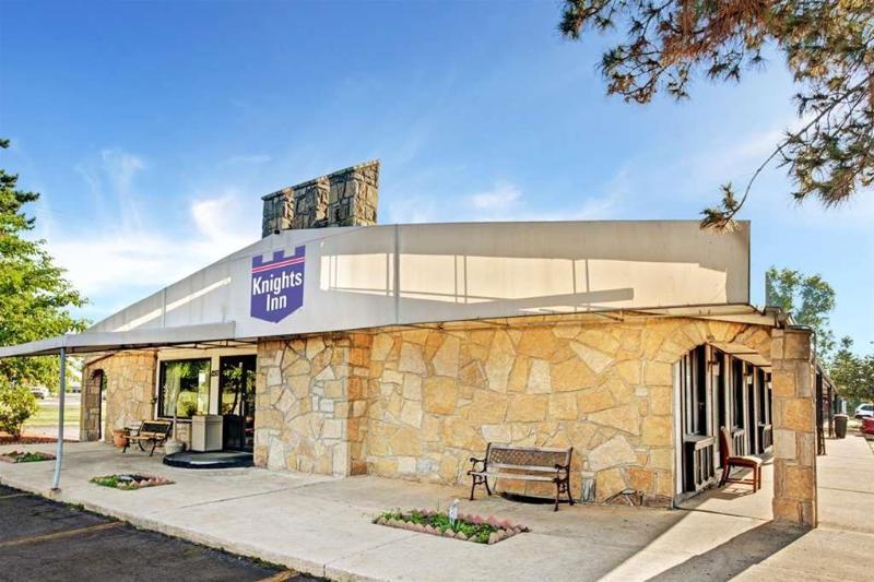 Отель Knights Inn Monroe MI