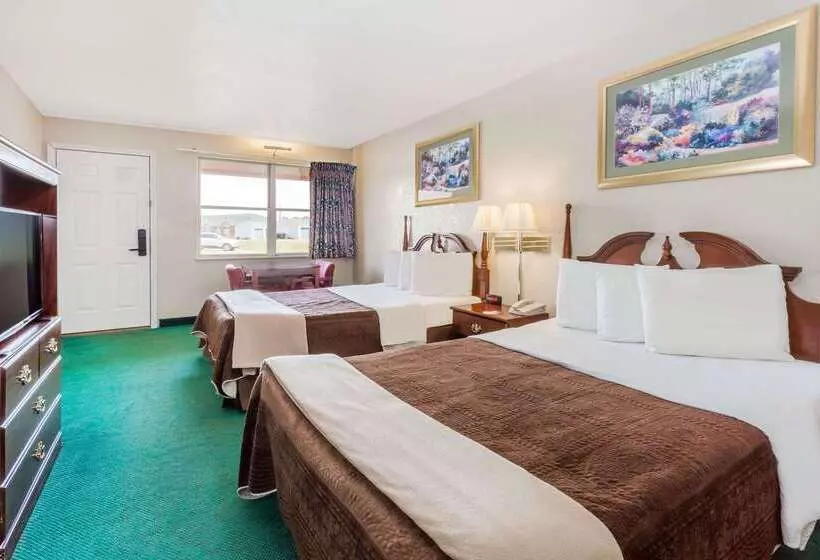 酒店 Knights Inn Peru