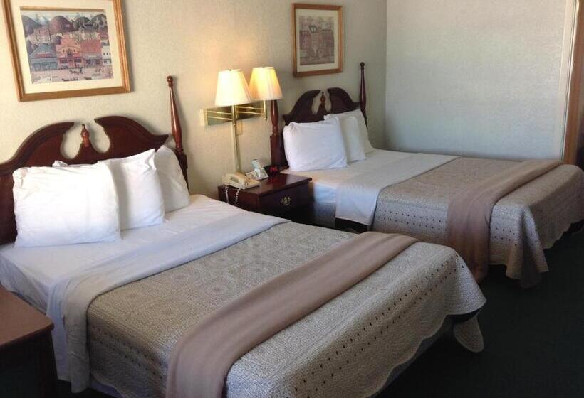 酒店 Knights Inn Peru