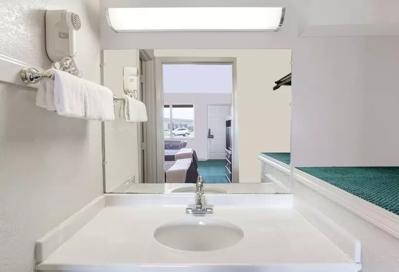 酒店 Knights Inn Peru