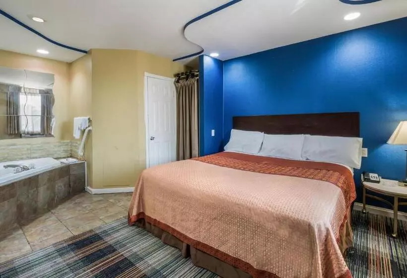 Отель Knights Inn Trevose