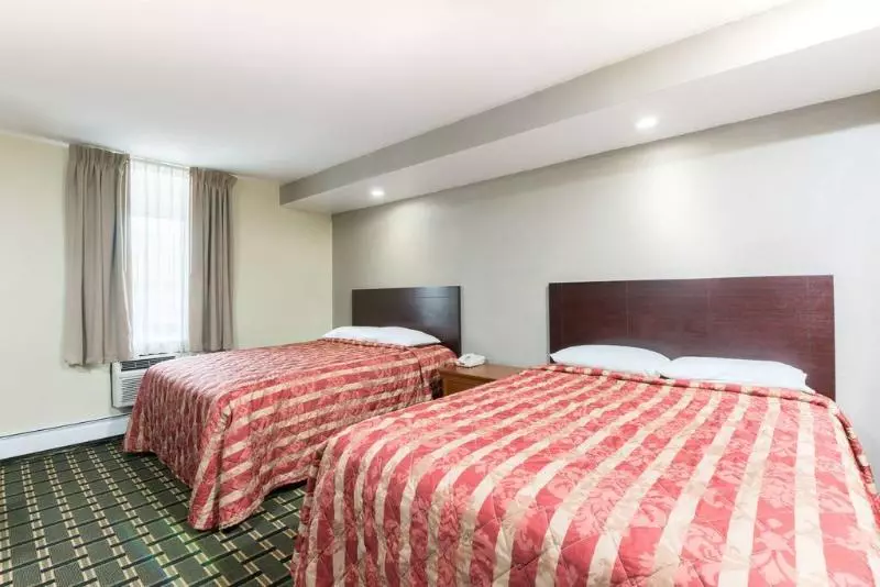 Отель Knights Inn Trevose