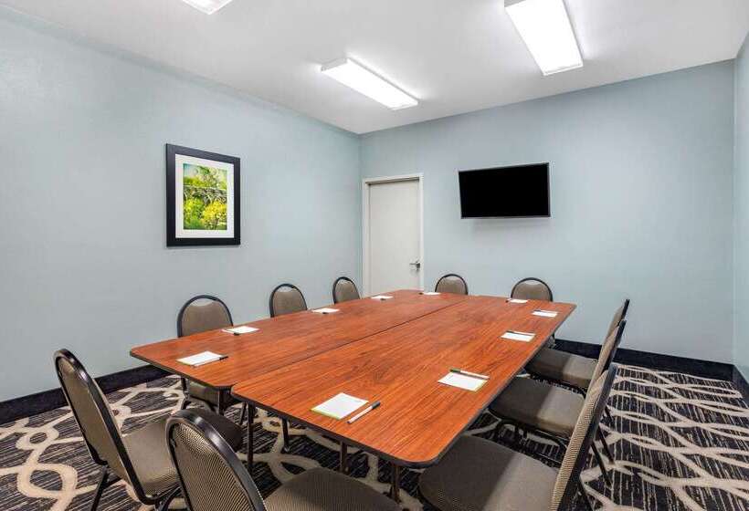 酒店 La Quinta By Wyndham Columbus Edinburgh