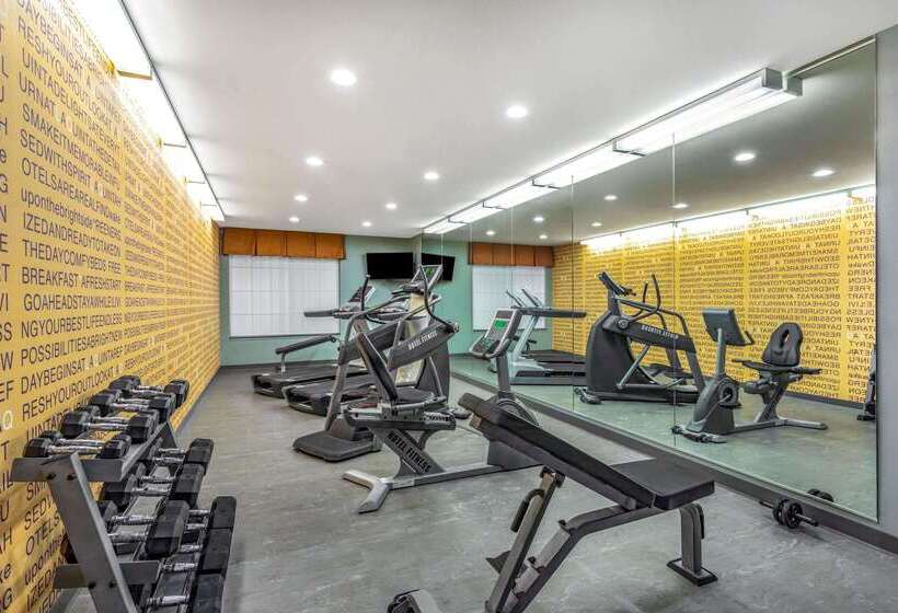 酒店 La Quinta By Wyndham Columbus Edinburgh