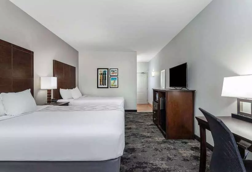 酒店 La Quinta By Wyndham Columbus Edinburgh