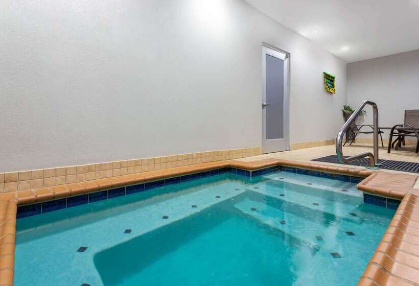 酒店 La Quinta By Wyndham Columbus Edinburgh