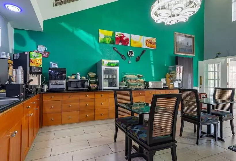 호텔 Quality Inn Covington