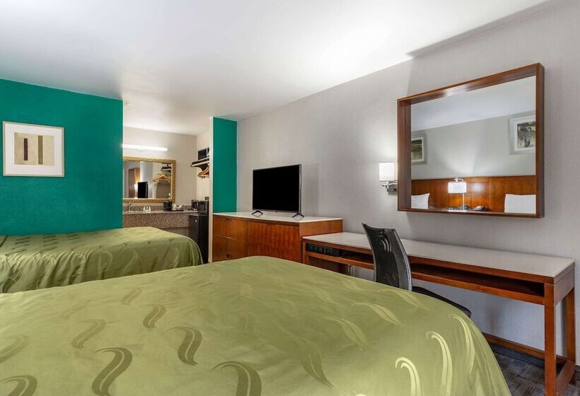 בית מלון כפרי Quality Inn Covington