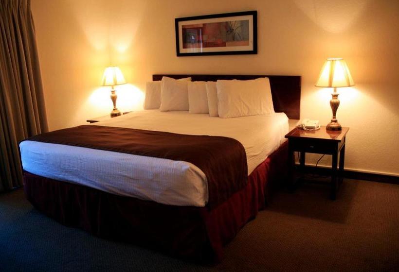 هتل The Inn At Tallgrass