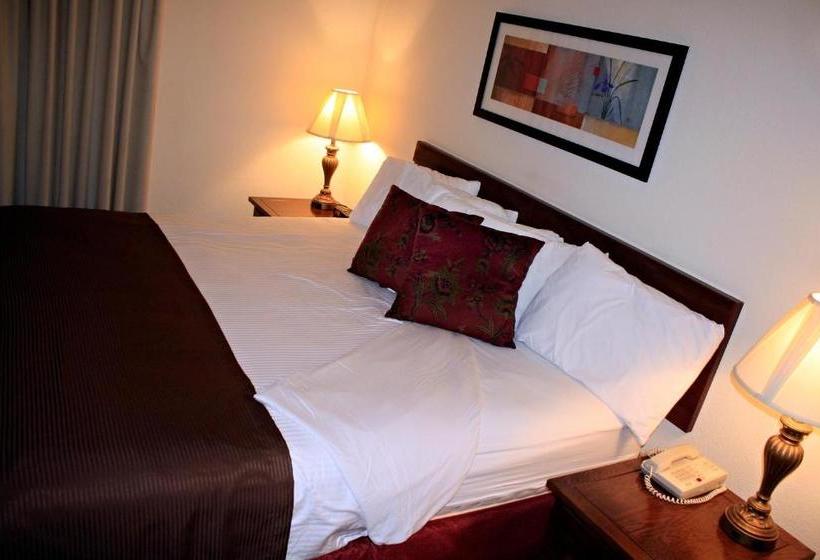 هتل The Inn At Tallgrass