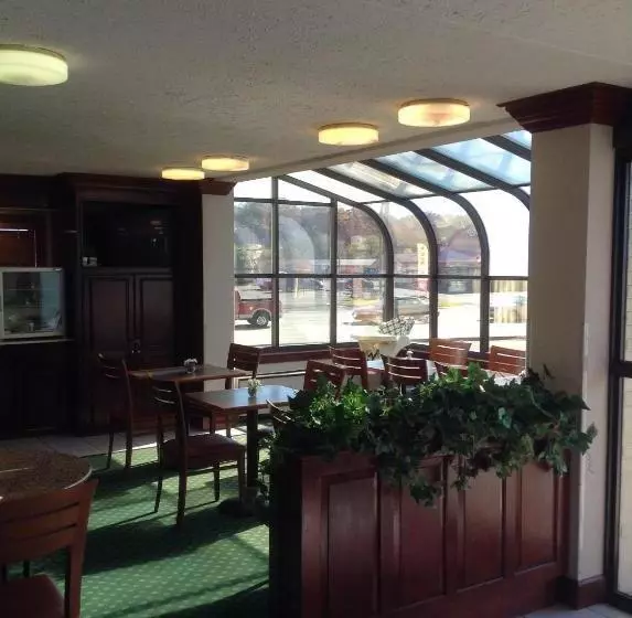 モーテル Astoria Hotel Danville West