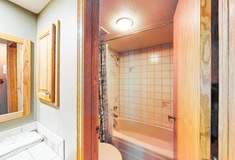 منتجع Iron Horse Hideaway