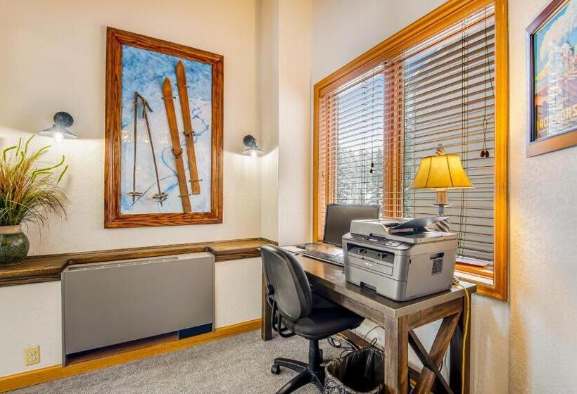 منتجع Iron Horse Hideaway