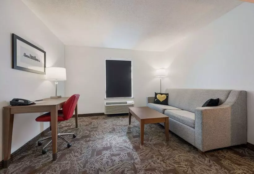 Surestay Hotel By Best Western Tuscaloosa Southeast