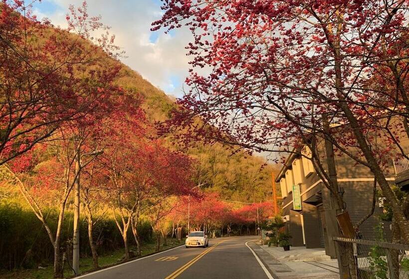 تختخواب و صبحانه Breeze Homestay