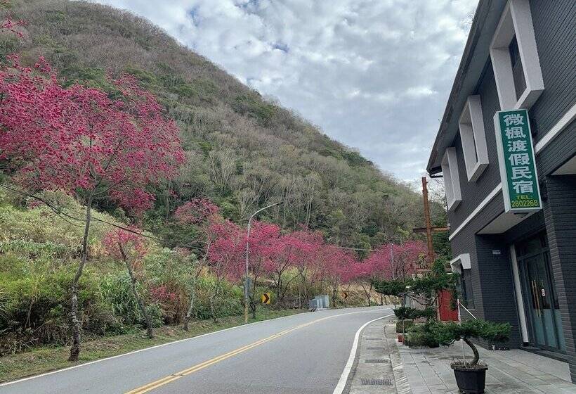 تختخواب و صبحانه Breeze Homestay