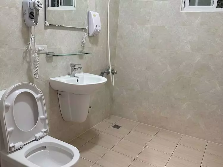تختخواب و صبحانه Breeze Homestay