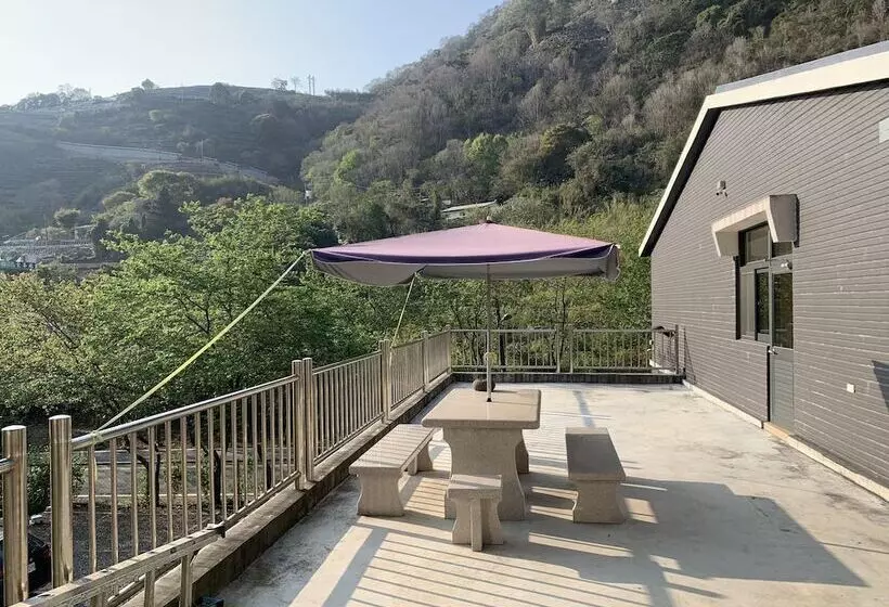 تختخواب و صبحانه Breeze Homestay