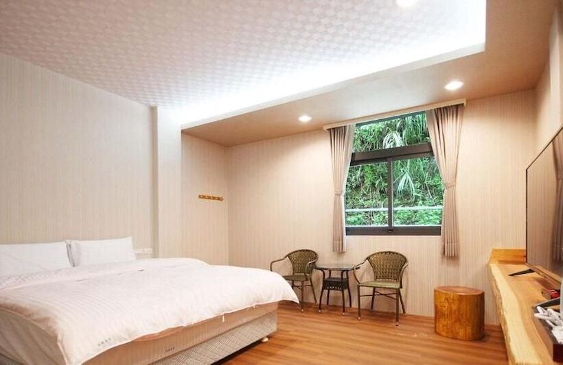 تختخواب و صبحانه Breeze Homestay