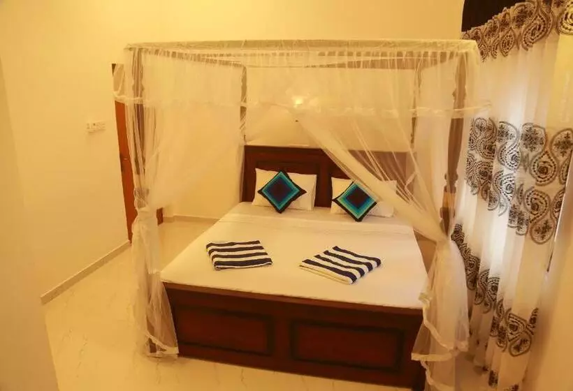 Aamiaismajoitus (B&B) Mama S Palace Hiriketiya