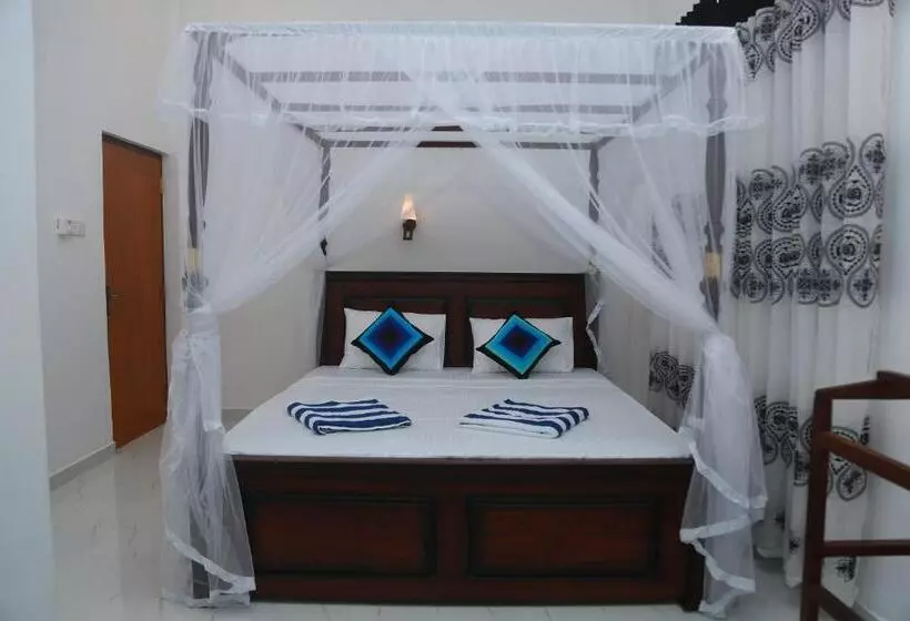 Aamiaismajoitus (B&B) Mama S Palace Hiriketiya