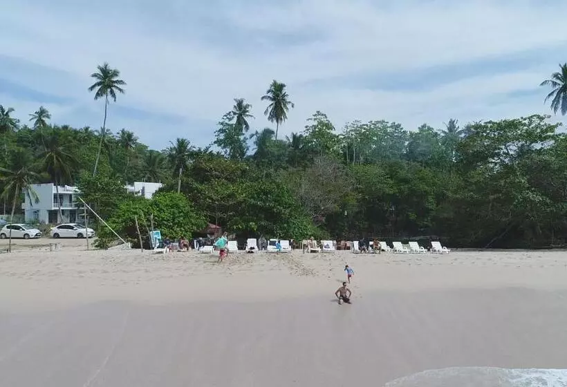 Aamiaismajoitus (B&B) Mama S Palace Hiriketiya