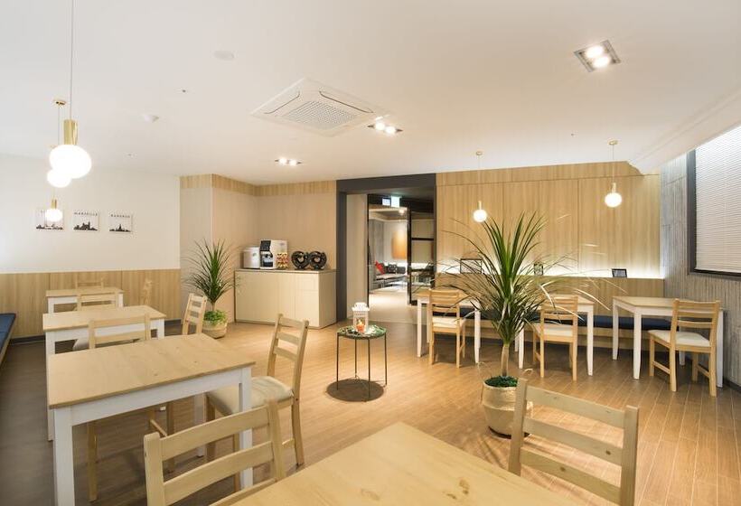 Brown Dot Hotel Jinju Chungmugong