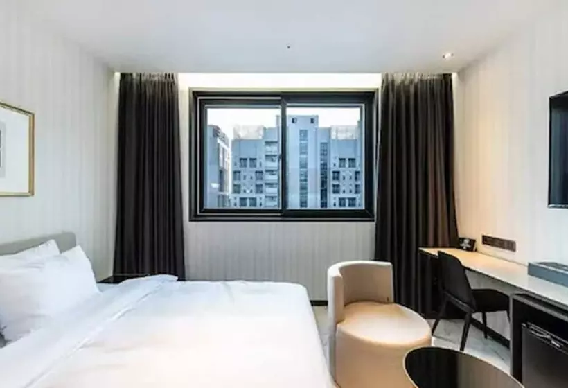 Brown Dot Hotel Jinju Chungmugong