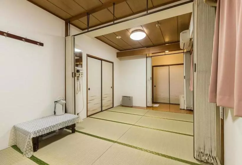 Business Hotel Green By Oyo Rooms