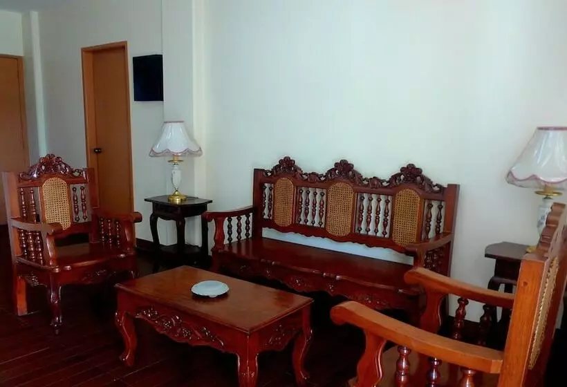 ホテル Balay Ni Manuel Ken Maria