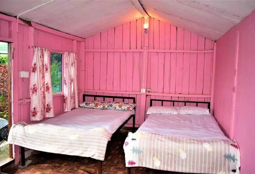 هتل Jungle Crown Organic Homestay