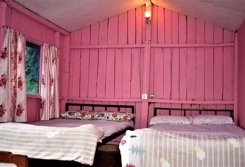 هتل Jungle Crown Organic Homestay
